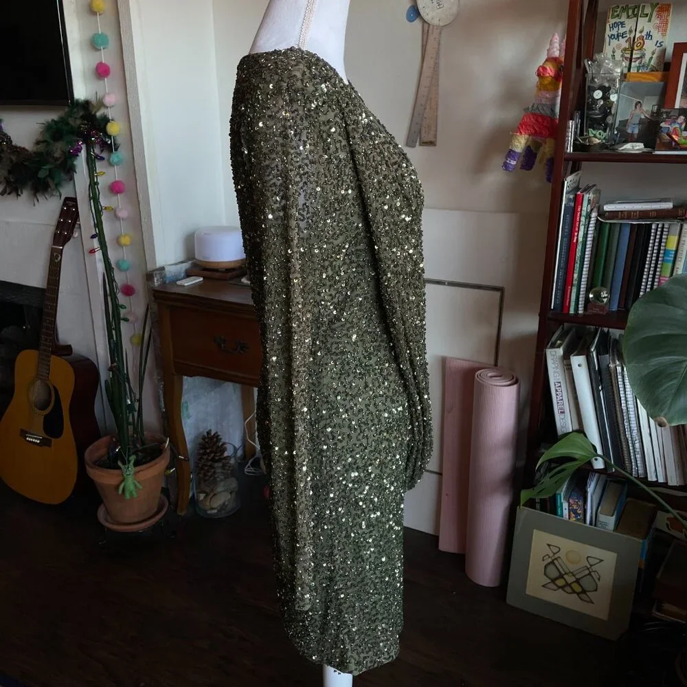 NWT Retrofête Green Long Sleeve Sequin Dress With Plunging Neckline Size L - Picture 6 of 15